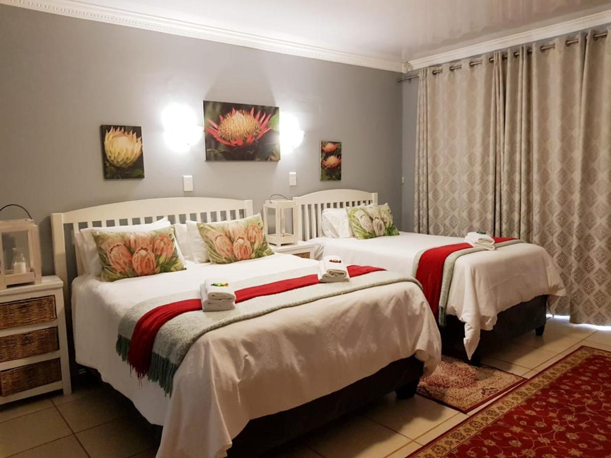 Graceland Guesthouse Potchefstroom Ngoại thất bức ảnh