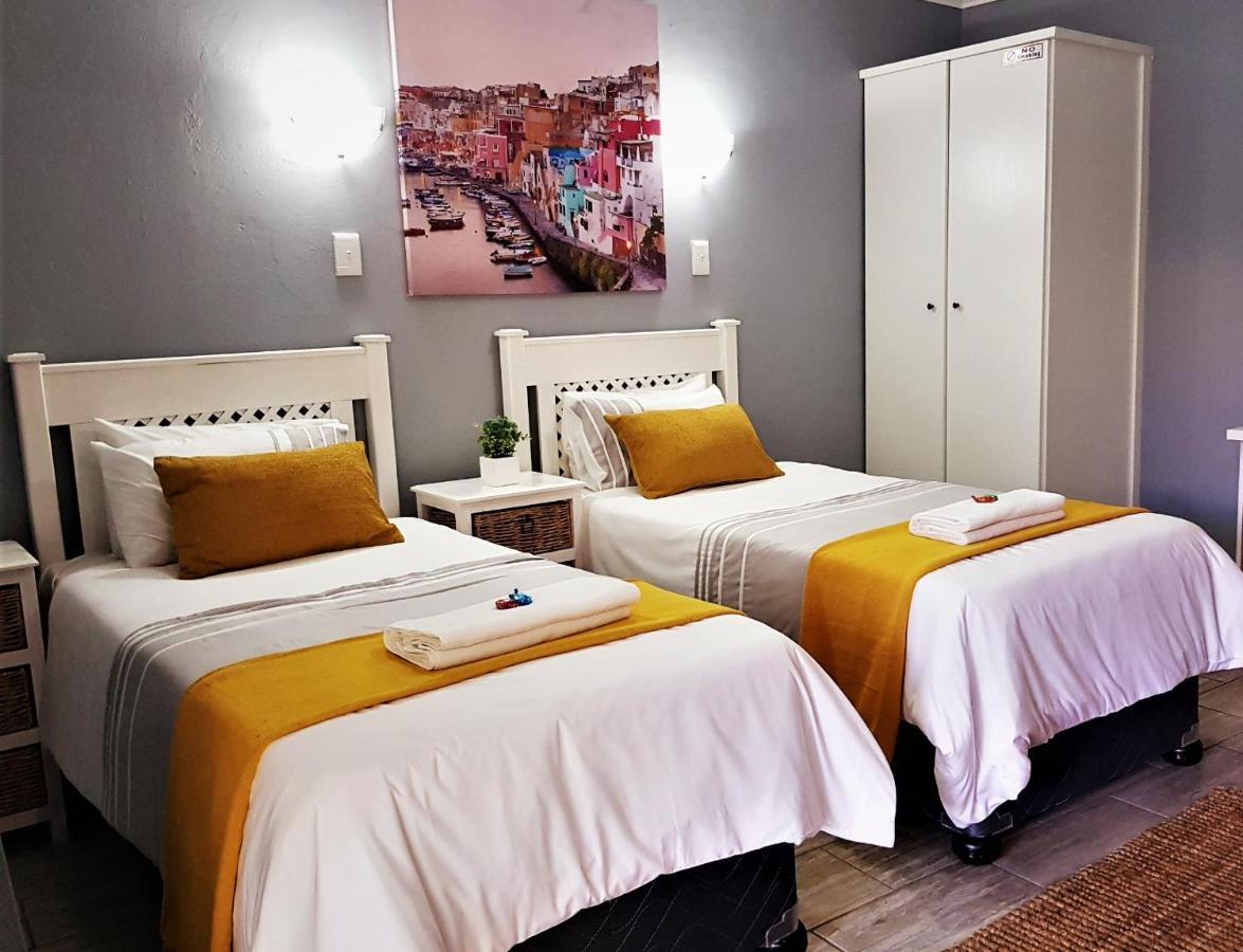 Graceland Guesthouse Potchefstroom Ngoại thất bức ảnh