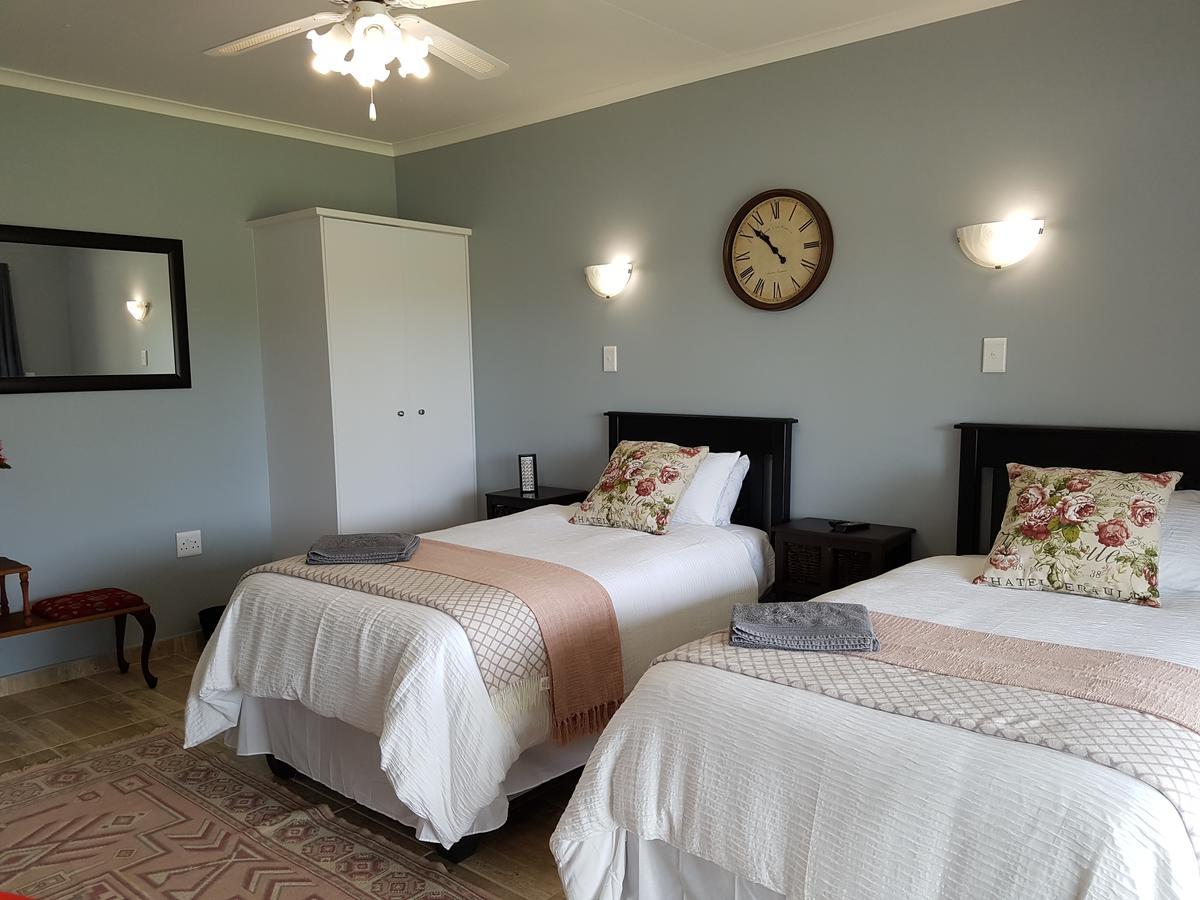 Graceland Guesthouse Potchefstroom Ngoại thất bức ảnh