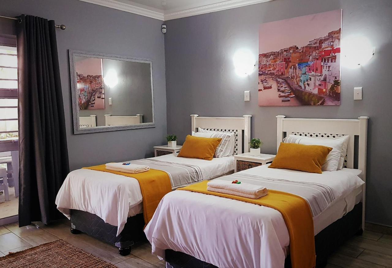 Graceland Guesthouse Potchefstroom Ngoại thất bức ảnh